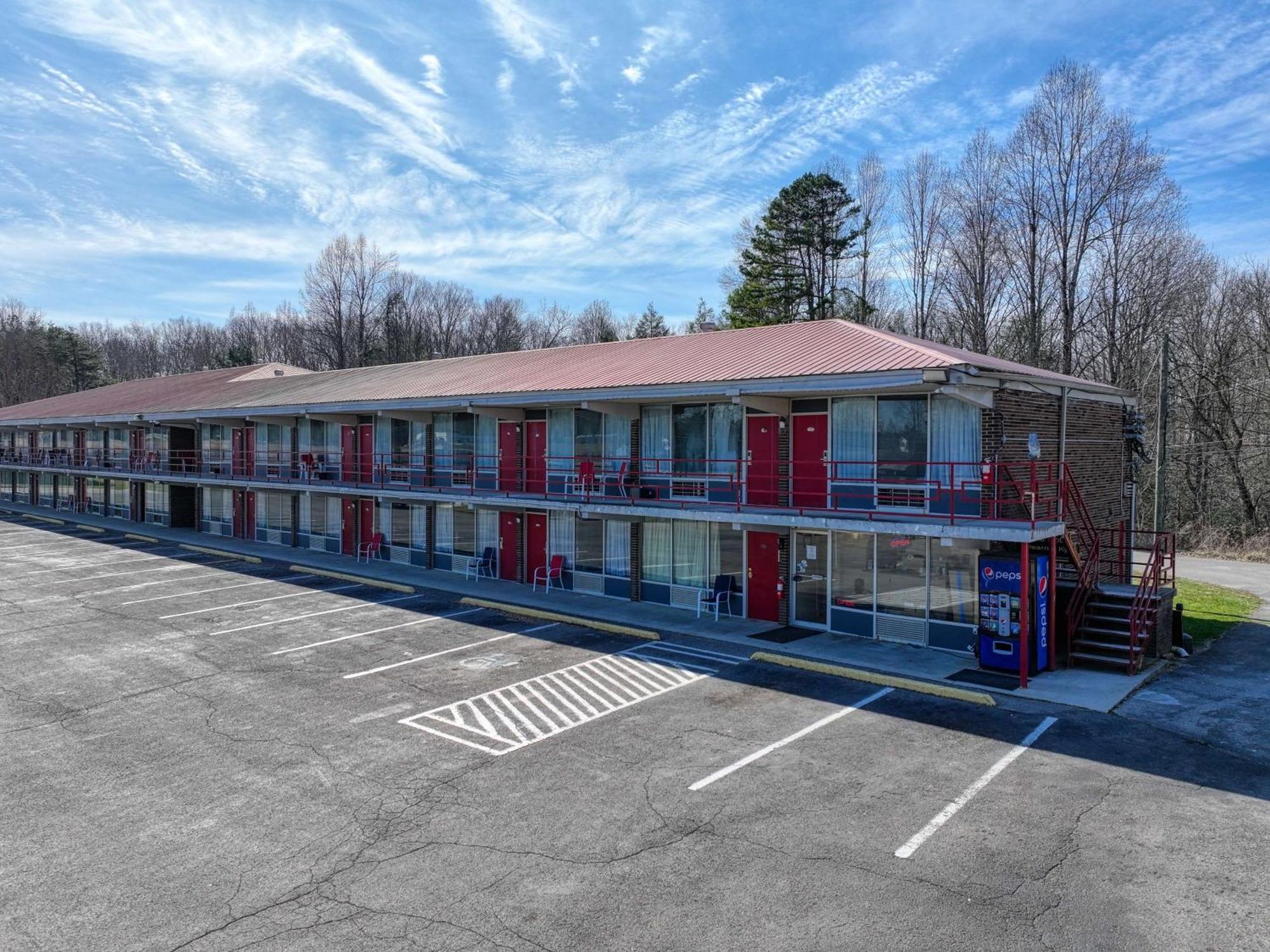 Americas Best Value Inn Stearns, Ky Eksteriør bilde